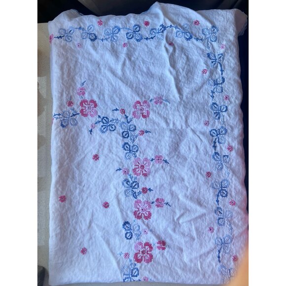Vintage White Linen Tablecloth Blue Crocheted Edge & Floral Cross Stitch Embroid - Picture 2 of 9